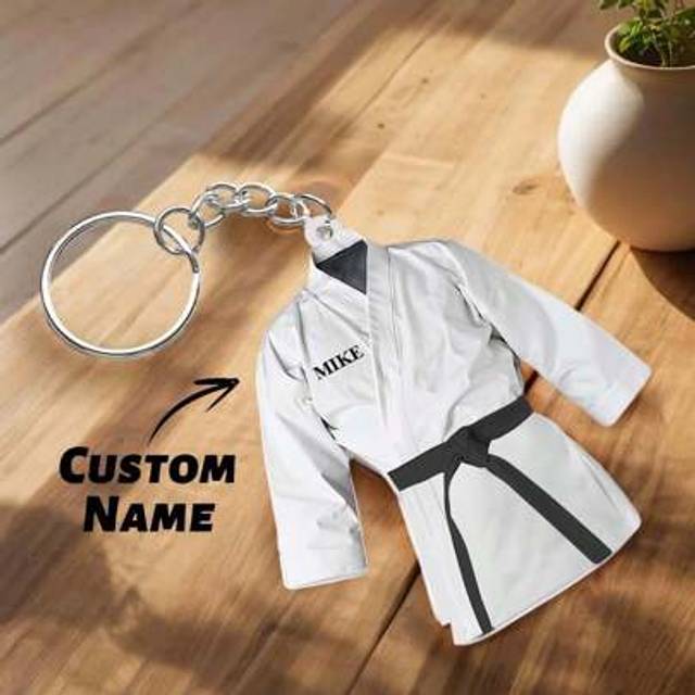 SHEIN 1pc Custom Name Karate Uniform Keychain Personalized Full Color Karate Belt Keychain, Custom Name Acrylic Keychain, Karate Gift, Gift Unique, Customiz