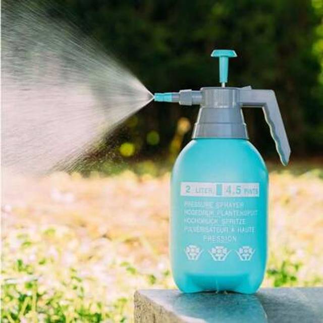 SHEIN Portable 2L Sprayer Garden Pressure Hand Pump Watering Sprayer For Home Gardening Plants