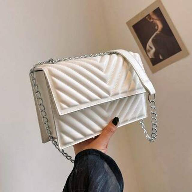 SHEIN Affordable Fashion Quilted Rhombus Chain Crossbody Bag For Women, Simple Stylish New 2025 Chic Shoulder Messenger Bag