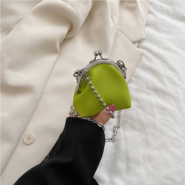 (Kiwi Green) Stylish Mini Chic Chain Clutch Bag For Kids Versatile Coin Purse Ideal For Everyday Wear