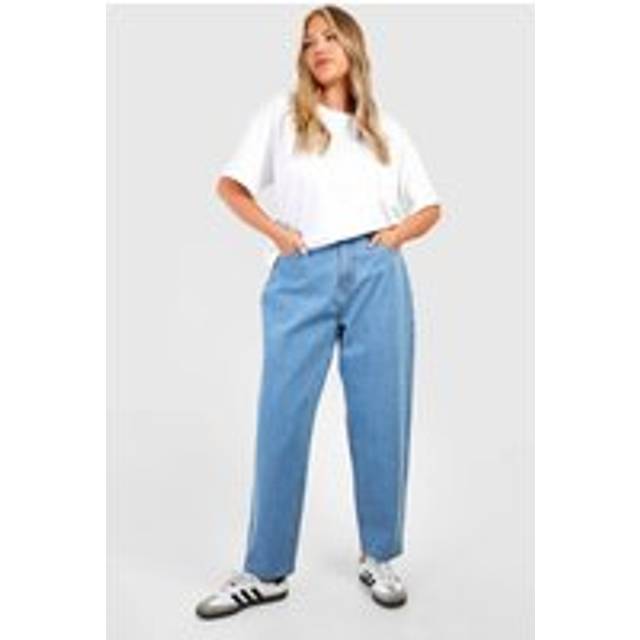 Womens Plus Basic High Rise Mom Jeans - Blue - 16