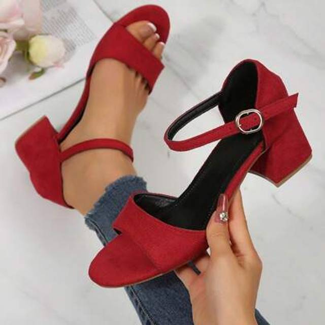 SHEIN Plus Size Women&#39;s High Heel Shoes, Velvet Color Block Wide Strap Slip On Metal Buckle PU Soft Bottom Comfortable Non-Slip Cute Casual Luxury Heels 5cm
