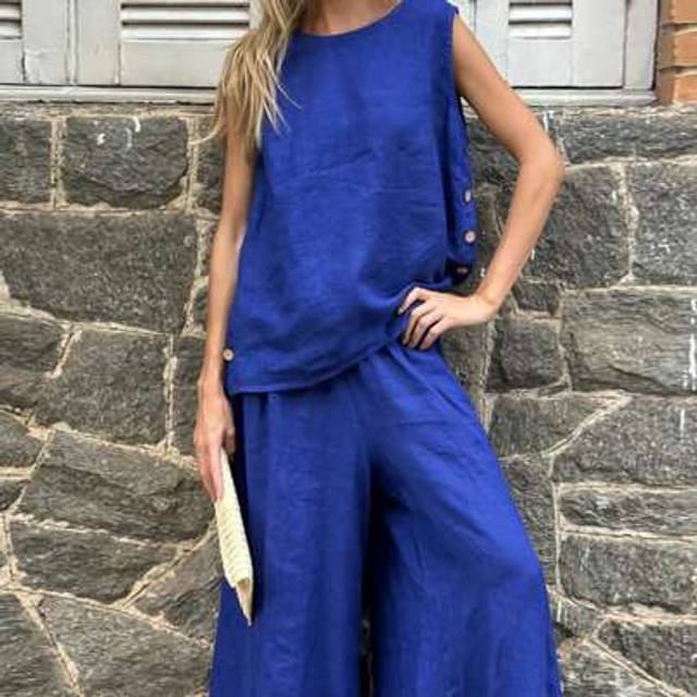 SHEIN Women&#39;s Spring/Summer Break Outfits Linen Sleeveless Vest And Linen Pants Two Pieces Set Solid Color Button Design Round Neck Embellished Sleeveless T