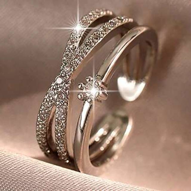 SHEIN 1pc Luxury Minimalist Cross Design Zirconia Inlaid Ring For Women Mother Day&#39;s Best Gift Wedding Engagement Ring For Banquet, Prom, Party Jewelry