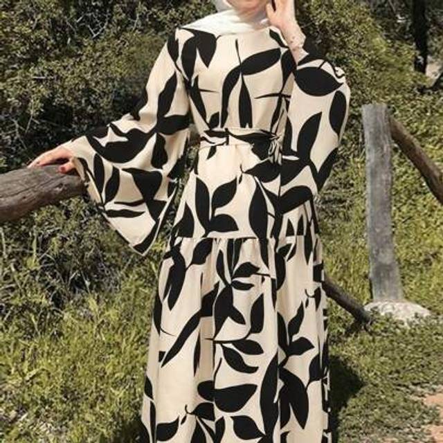 SHEIN Women&#39;s Floral Print Flare Sleeve Casual Arabic Abaya Dress, Modest