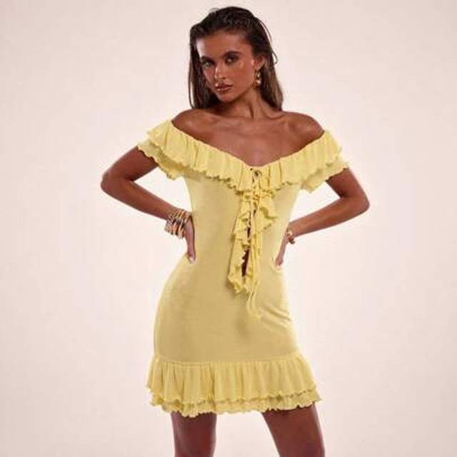 SHEIN Women&#39;s Summer Vacation Casual Solid Color Ruffle Hem Strapless Mini Dress, Birthday Dress, Cream Yellow, Vacation Dresses