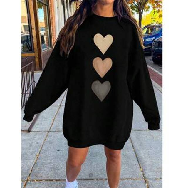 SHEIN Plus Size Heart Graphic Round Neck Casual Long Sleeve Dress