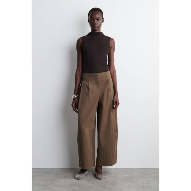Cotton Barrel-Leg Trousers in Brown - 42