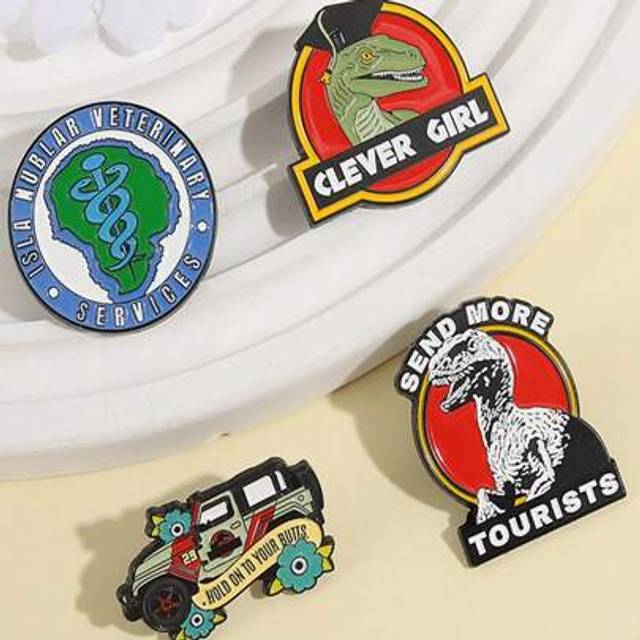 SHEIN 4Pcs Dinosaur Themed Movie Anime Enamel Pins Classic Punk Animal Brooches Backpack Clothes Lapel Badge Jewelry Gift For Kids Friends