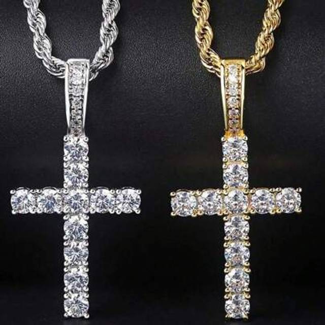 SHEIN 1pc Fashion Versatile Elegant Glittering Cross Charm Crystal Necklace For Boys Girls Elegant Light Luxury Festival Party Street Dates Accessory Gift F