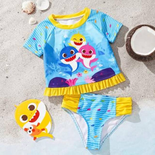 SHEIN Young Girl Cartoon Shark Print Short Sleeve Top And Triangle Bikini Bottom 2-Piece Bikini Set