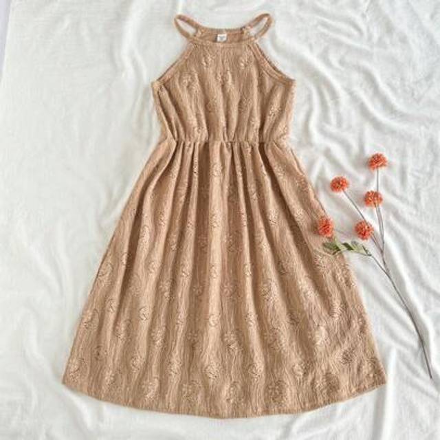 SHEIN Children&#39;s Girls Summer Knitted Hollow Embroidered Fashionable Distinctive Camisole Dress