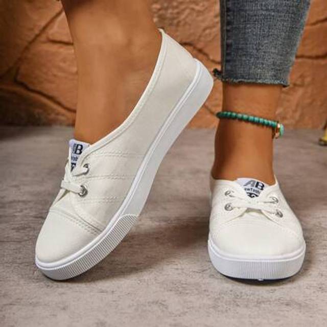 SHEIN Women Slip-On Round Toe White Canvas Casual Sneakers
