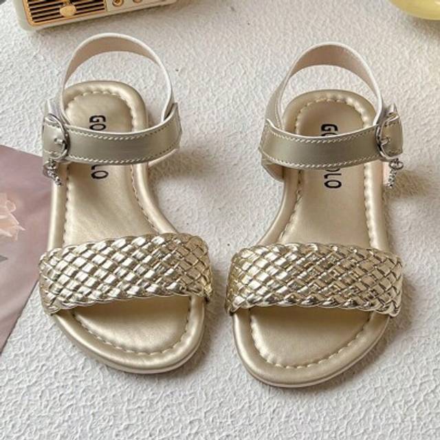 SHEIN A Pair Of Summer Hot Sandals For Children, The Upper Use Of Exquisite Weaving Technology, Gold Braid With Shining Rhinestones Decoration, Luxury Eye.