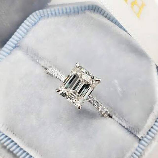 SHEIN 1pc Luxury Classic 1 Carat Diamond Ring, D Color VVS1 Moissanite 925 Sterling Silver 18K Gold Plated, Suitable For Women&#39;s Wedding Engagement Rings,Bi