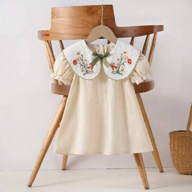 SHEIN Baby Girls Floral Embroidery Smocked Collar Short Sleeve Dress