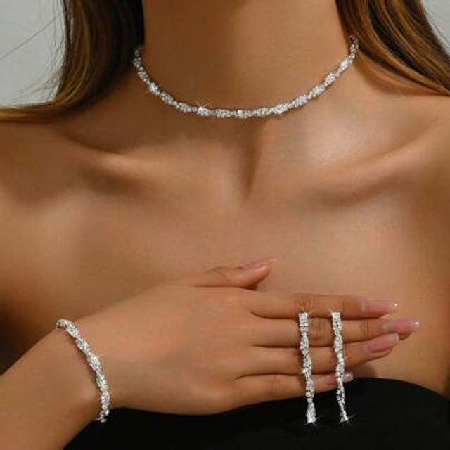 SHEIN 1set Women&#39;s Luxury Diamond Studded Twisted Design Necklace, Bracelet And Earring Set
