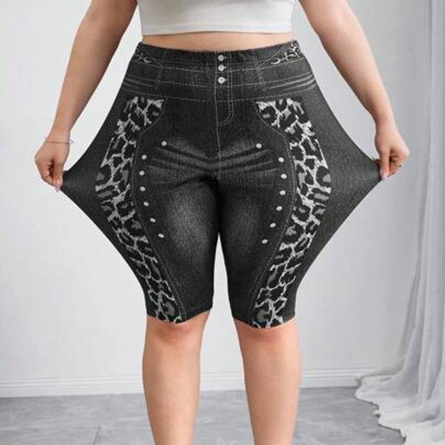 SHEIN Plus Size Casual Slim Fit Leopard Pattern Biker Shorts, Denim Effect Print, Suitable For Summer Leisure, Sports And Vacation