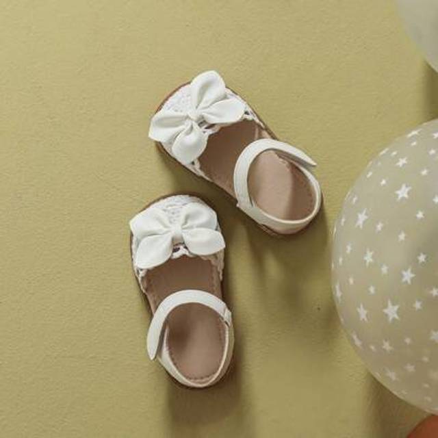 SHEIN Girls Woven Summer Sandals, New Fashionable Bow Decor Cute Flat Shoes