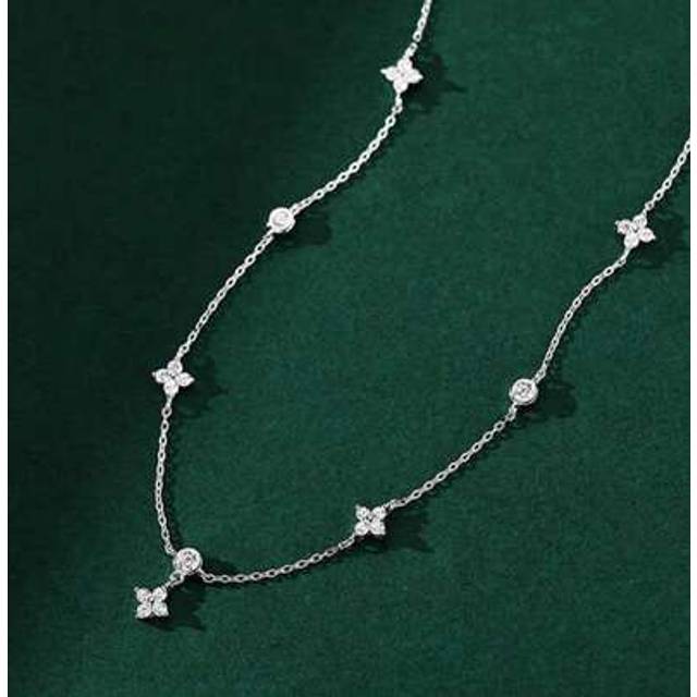 SHEIN 1pc Women&#39;s Lucky Four-Leaf Clover Necklace, Fashion Luxury Elegant Romantic Unique Small-Brand Design Delicate Choker Suitable For Daily Wear, Party