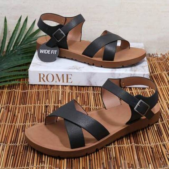 SHEIN Plus-Size Women&#39;s Flat Black Sandals Holiday Vacay Vibe For And Summer Shoes Spring Shoes Spring Break Easter Mother&#39;s Day Present