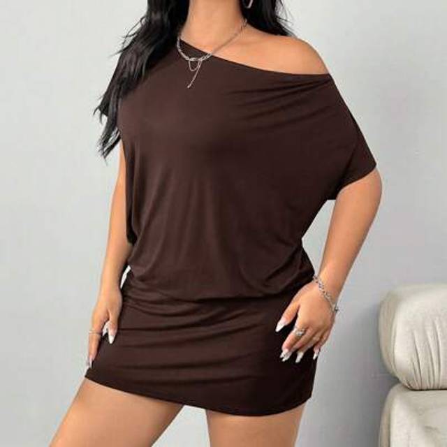SHEIN Plus Size Summer Casual Solid Color Asymmetrical Neck Dress