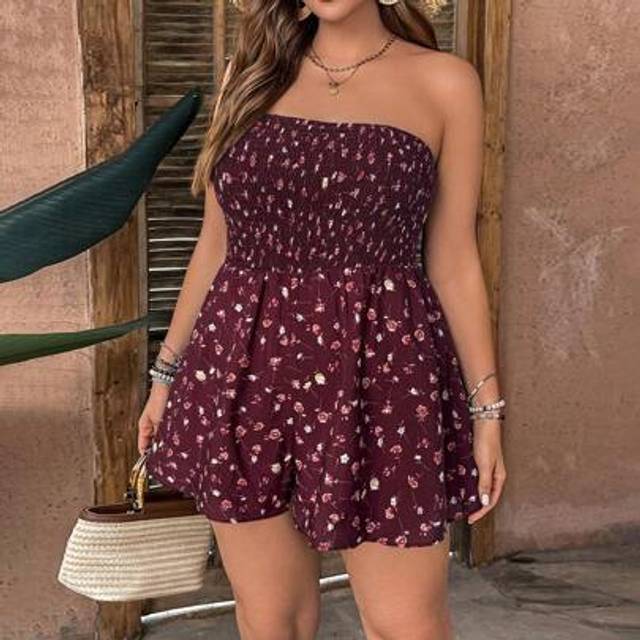 SHEIN Plus Size Ditsy Floral Shirred Tube Top Romper Dress For Summer Vacation