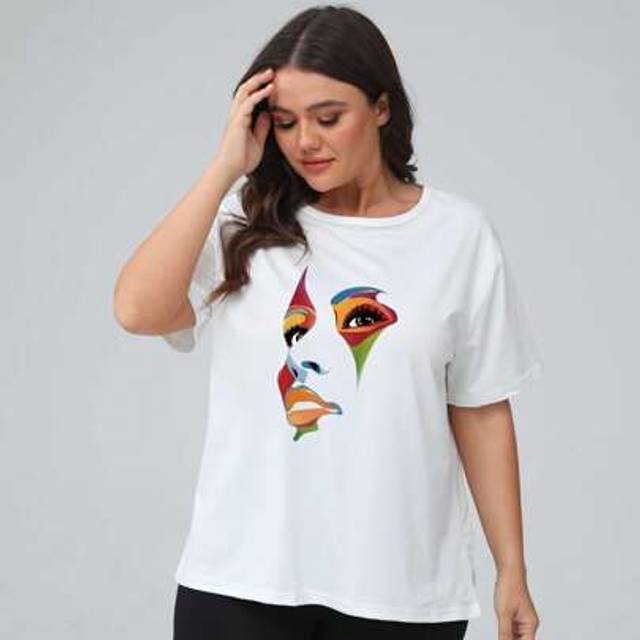 SHEIN Women&#39;s Plus Size Casual Sporty T-Shirt, Abstract Face Print, Comfort Fit Short Sleeve Tee, Fashion Breathable Casual Top