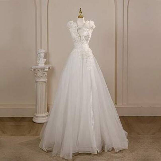 SHEIN Romantic Petal V-Neck High-Low Hem Wedding Dress Bridal