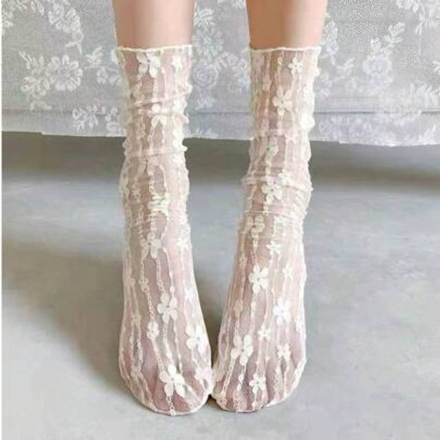 SHEIN 1 Pair Women&#39;s Fashionable Lace Mesh Ruffle Mid-Calf Socks, Breathable, Odor Resistant, Moisture Wicking, Luxurious For Travel, Holidays, Parties, Chr