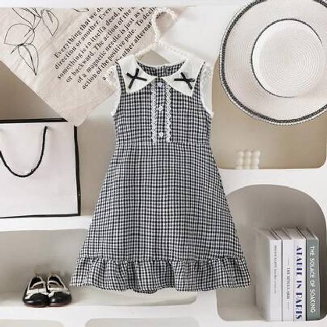 SHEIN Young Girl Plaid Sleeveless Casual Dress With Bow Decor