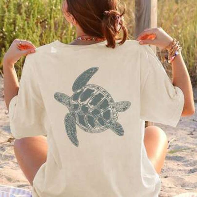 SHEIN Women&#39;s Summer New Simple Cute Turtle Print Casual Vacation Style Loose Versatile Round Neck Apricot Short-Sleeved T-Shirt Fashionable Daily Tops Suit