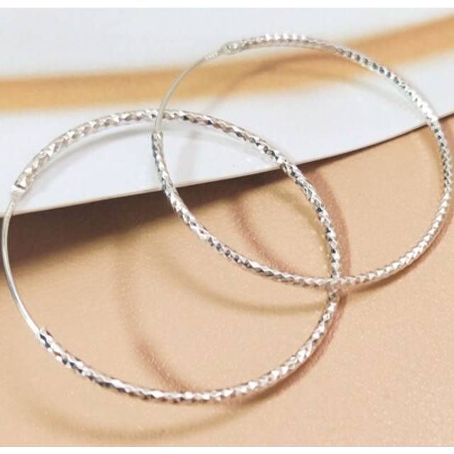 SHEIN 1 Pair Of The Most Popular S925 Sterling Silver Carved Flower Mirror Textured Silver 45mm Hoop Earrings For Women, Best Dopamine Jewelry For Daily Wea