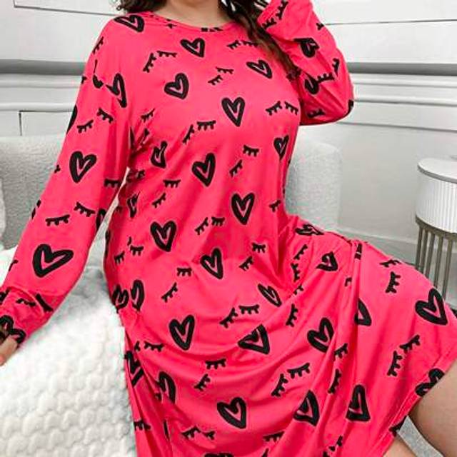 SHEIN Plus Size Full Print Heart & Eyelash Design Long Sleeve T-Shirt Nightgown
