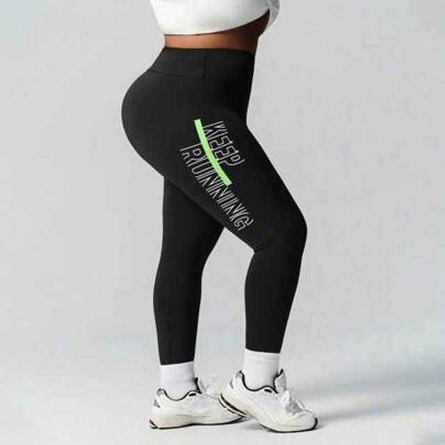 SHEIN Plus Size Women Sports Slogan Printed 3/4 Length Leggings, Spring/Summer