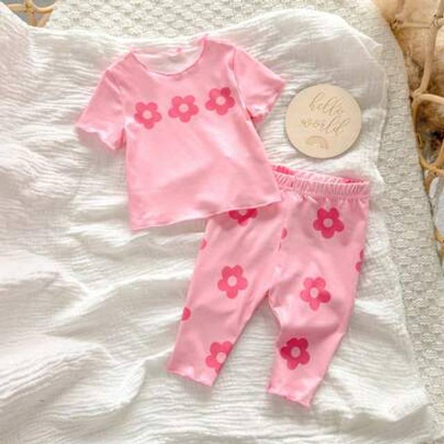 SHEIN Newborn Baby Girl Adorable Floral Knit Short Sleeve Top And Elastic Waist Pants 2Pc Outfit Set, Summer