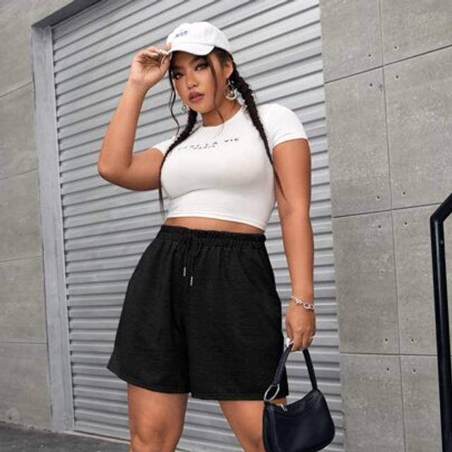 Flirla Plus Size Women&#39;s Solid Color Casual Sports Shorts For Home/Travel