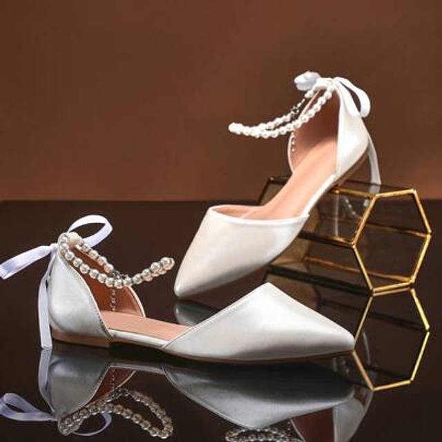 SHEIN Women&#39;s Pearl Strap & Velvet Bow Pointed Toe Ivory D&#39;Orsay Ballet Flats |Elegant Ballet Flat Shoes For Wedding & Party