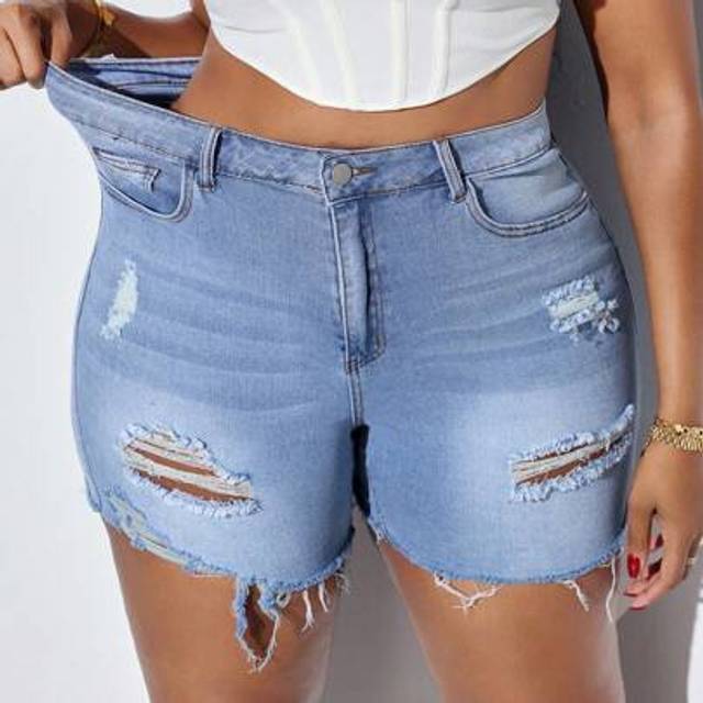 SHEIN Plus Size Women Pocket Distressed Raw Hem Skinny Denim Shorts Summers For Women Cowgirls For Women Western Vacations Women School Clothes Concert Wome