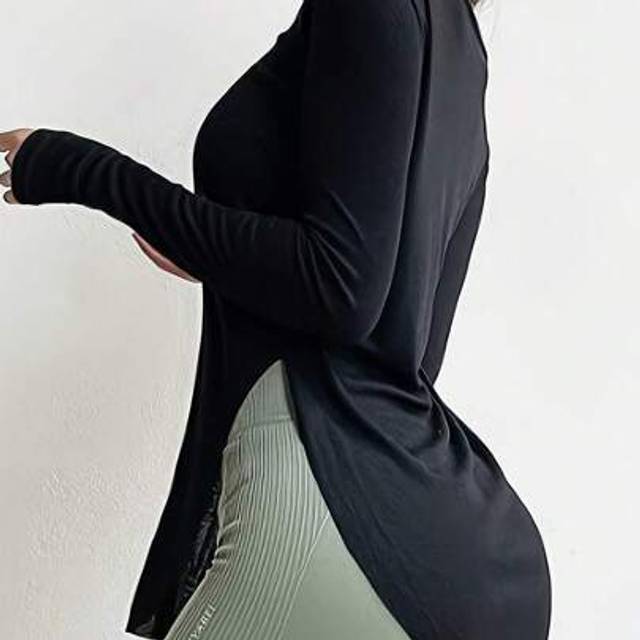 SHEIN Plus Size Fitted Yoga T-Shirt, Arc Hem Flattering Design, Women Sports Casual Tops