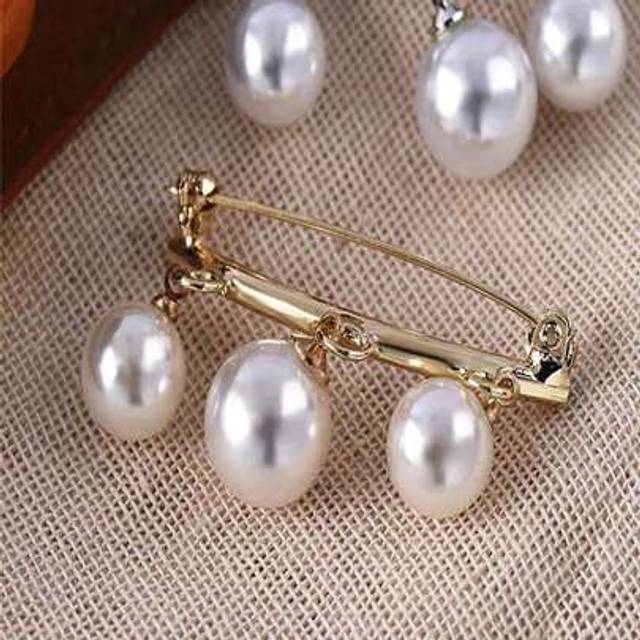 SHEIN 1pc New Style Pearl Brooch, Anti-Exposure Brooch, Lapel Pin For Clothing