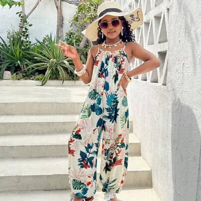 SHEIN Tween Girl Casual Summer Vacation Style Loose Tropical Plant Print Cami Jumpsuit Summer Bloomers Jumpsuit Hawaiian Jumpsuit