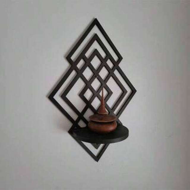SHEIN Beautiful Floating Wood Wall Accent Shelf, Geometric Diamond Plant Wall Handing Shelf, Decorative Succulent Candle Wall Decor Crystal Shelf