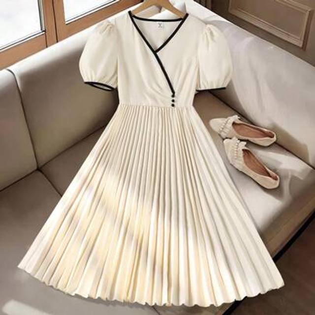 SHEIN V-Neck Bubble Sleeve Button Decorated Ruched Hem Casual Summer Dress For Teen Girls, Elegant Short Snug Fit Dress For Petite Women
