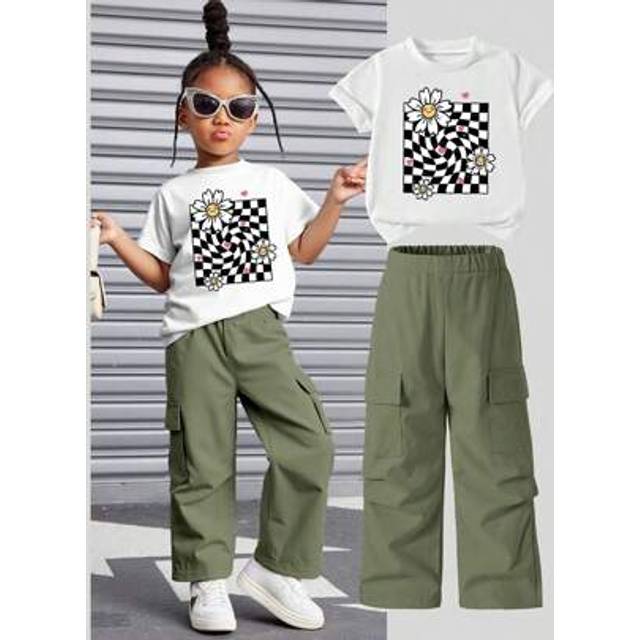 SHEIN Young Girls Casual Co-Ord Set, Floral & Face Graphic Print Short Sleeve Top And Straight Leg Cargo Pants Suit