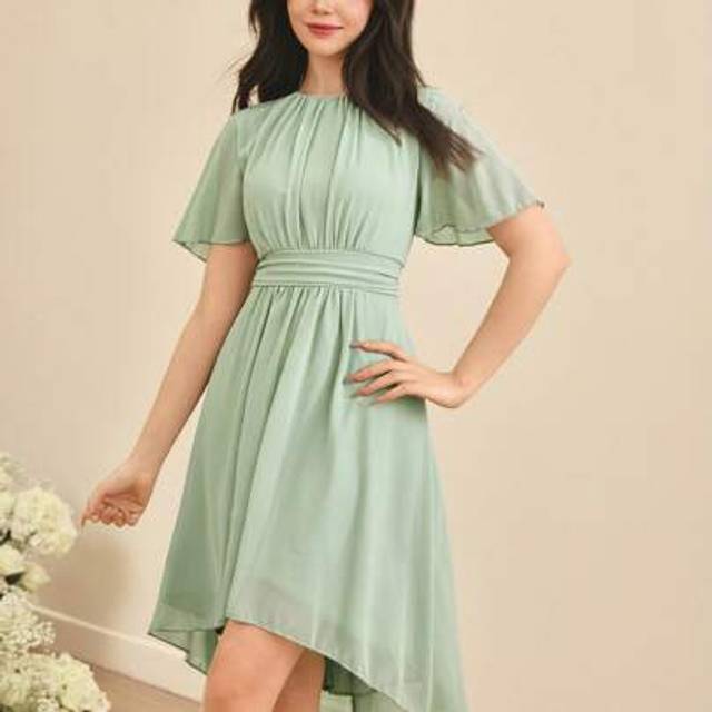 SHEIN Simple Elegant Youth Green Round Neck Short Sleeve High Waist Mid-Length Asymmetric Hem Dress, Suitable For Graduation, Wedding Bridesmaid