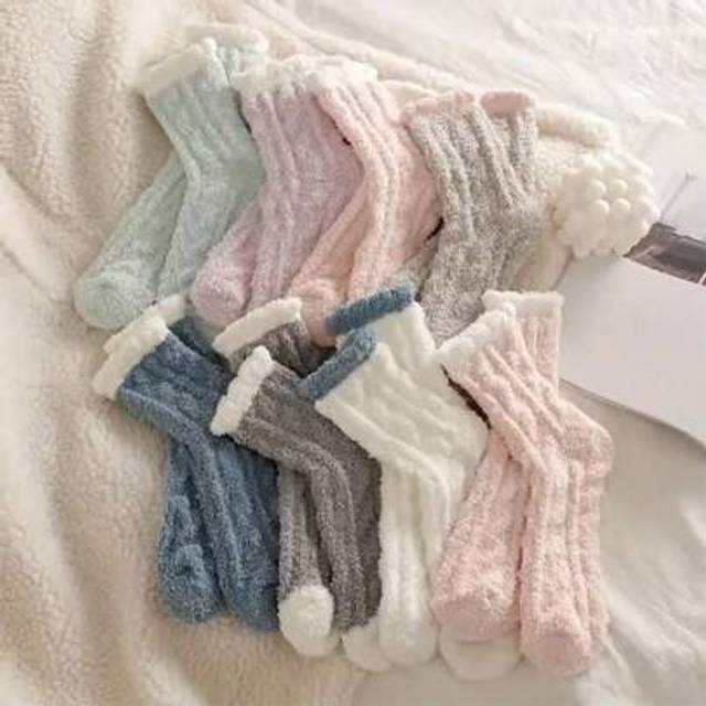 SHEIN 10pcs/4pcs Coral Fleece Thick Winter Over-The-Knee Socks For Women, Warm Fuzzy Thermal Tall Socks, Self-Heating Ladies Leggings And Stockings, Comfort