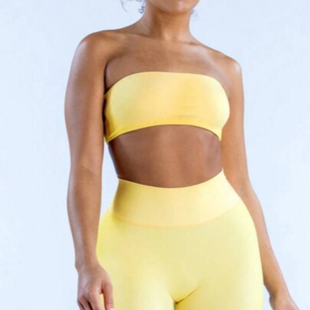 SHEIN Women&#39;s Strapless Sports Bra Wireless Bandeau Seamless Top Bra Solid Support Padded Non-Slip Yoga Bralette