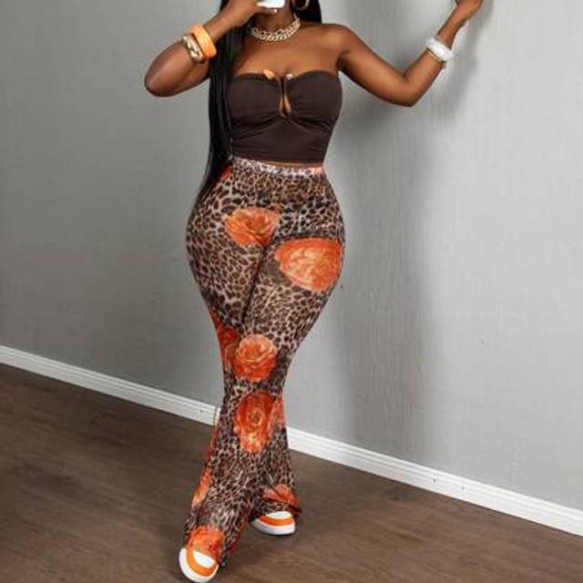 Slaydiva 2025 New Summer Casual Street Sexy Y2K Hot Girl Style Daily Date Birthday Party Front Chest Hollow Metal Decoration Tube Top With Gathered Sides Brown