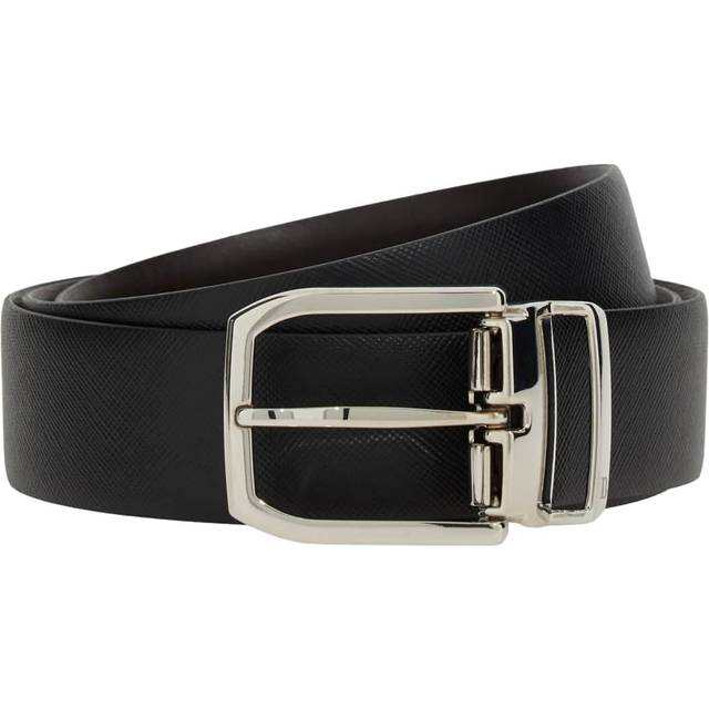 Reversible Leather Belt - Black - Italian label Boggi Milano combines innovative technology with casual staples, ensuring comfort without compromise. Alongside its understated designs, the brand's collections offers features like odour control, UV protection and crease resistance — perfect for days on the go or post-work outings.